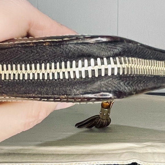 Gucci Bamboo Tassel Zip Wallet - Picture 5 of 15